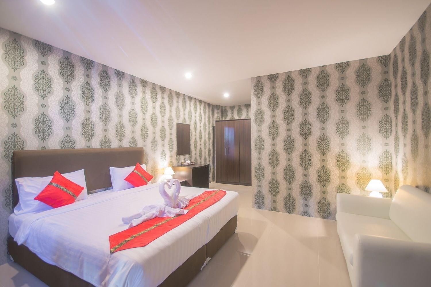 Only Blue Hotel Patong Luaran gambar