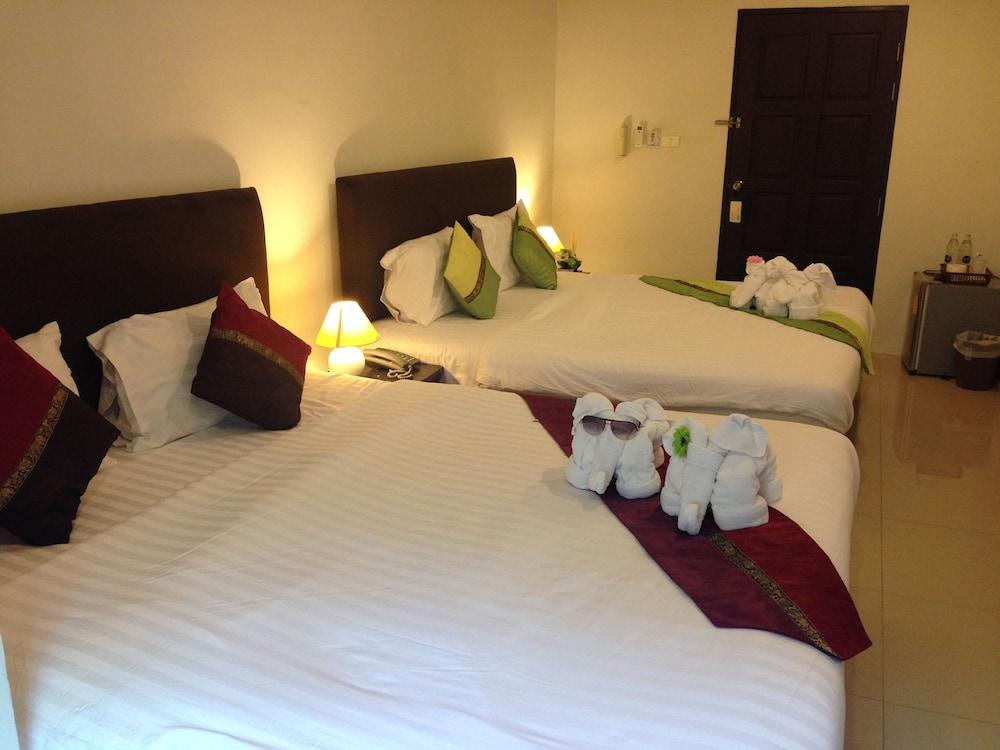 Only Blue Hotel Patong Luaran gambar